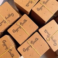 Cartes de visite personnalisées de haute qualité, avec un papier cartonné épais en coton et un effet gaufré pour la conception d'impression.