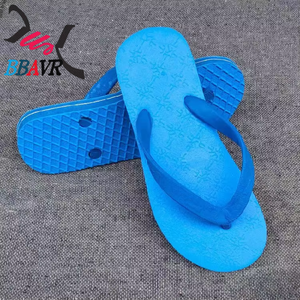 Chanclas de Verano 2026 a la Moda con Diseño de Estrella y Cuadros, de Goma, Impermeables, Transpirables, Ligeras y de Secado Rápido para Hombre y Mujer - Product Image 2