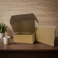 Boîtes en carton ondulé robustes de qualité supérieure, fournis directement par l'usine, avec fermeture magnétique, poignée et éponge pour chaussures et vêtements