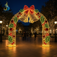 Anpassbare Größe Weihnachtsbogen LED-Lichtskulptur Handgefertigter Metallrahmen Festlaterne für Freizeitpark-Dekoration