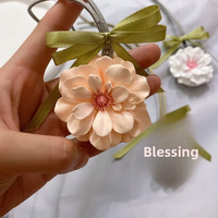 Diffuseur de parfum en plâtre pour huiles essentielles, pendentif en forme de fleur de bégonia, désodorisant pour armoire, dortoir et voiture