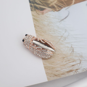 เข็มกลัดผู้หญิงที่ขา<span class=keywords><strong>ย</strong></span>ดีที่สุดสำหรับงานแต่งงานของขวัญใหม่ลายจำนวนแมลงคริสตัลและพลอ<span class=keywords><strong>ย</strong></span>เทียมที่ได้รับแรงบันดาลใจจากจักจั่น - Product Image 5