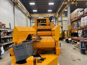 <span class=keywords><strong>Broyeur</strong></span> à bois horizontal 300-400 YPH 2680XP 755HP Cat C18 monté sur chenilles pour le traitement continu des déchets industriels - Product Image 6