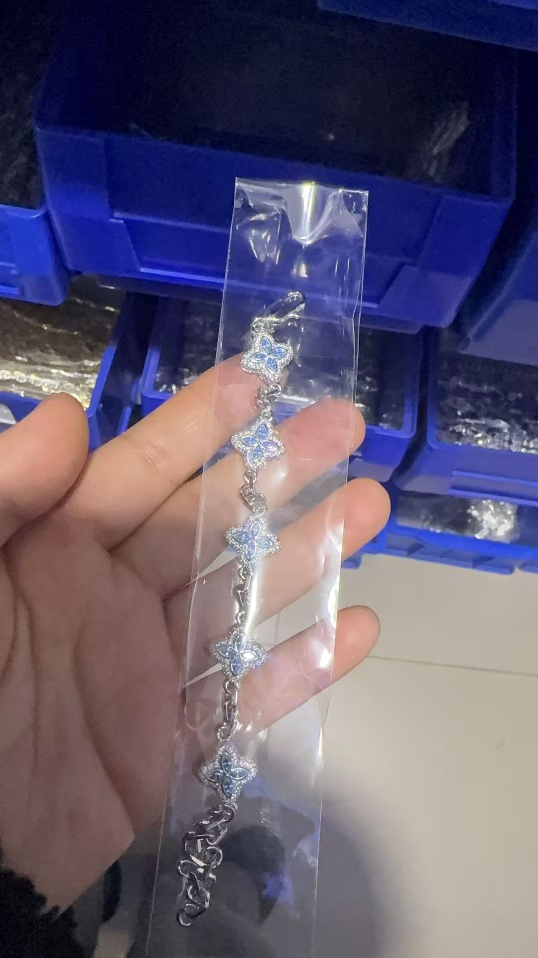 Argento + trifoglio blu