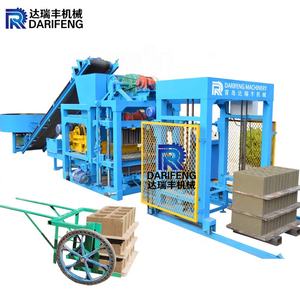 Máquina de bloques de hormigón con <span class=keywords><strong>precio</strong></span> barato Máquina de fabricación de ladrillos de hormigón con pequeña industria rentable - Product Image 1