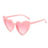 Lunettes de Soleil Cœur d'Amour Tendance Très Demandées pour Enfants, Couleurs Bonbon, Mignonnes, Vente en Gros de Lunettes de Soleil pour Enfants