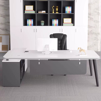 Bureau de direction blanc, mobilier de bureau haut de gamme, combinaison de bureaux de direction individuels, grand bureau de patron
