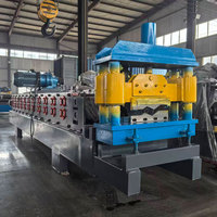Nouvelle conception de machine de profilage pour la production de lames linéaires de volets de plafond, de persiennes et de cadres de fenêtres en aluminium motorisés
