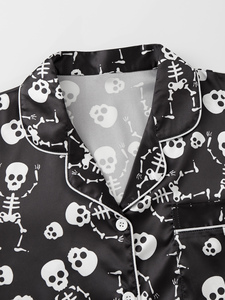 Ensemble de pyjama à imprimé crâne d'Halloween en tissu satiné doux pour se détendre à la maison ou sortir - Product Image 3