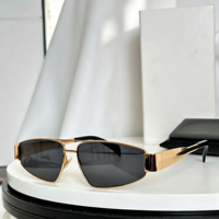 Lunettes de soleil polarisées UV400 à monture carrée intégrale en PC de haute qualité, confortables, pour un usage extérieur unisexe et tendance.