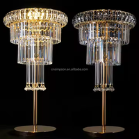 Meilleure vente de centre de table de banquet de mariage européen moderne avec accessoires en métal et en acrylique pour décorations de table et d'événements