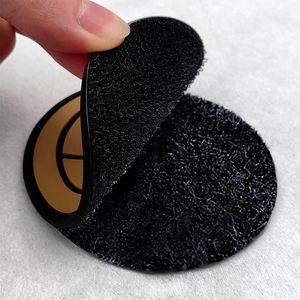 Logo 3D personnalisé en PVC souple, transfert gaufré à chaud, porte-clés en silicone PVC, patchs brodés, patchs en caoutchouc PVC à velcro, thermocollants - Product Image 3