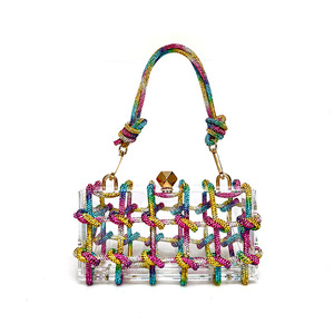 Sac de soirée embelli de cristal de luxe <span class=keywords><strong>pour</strong></span> femmes pochette d'épaule de <span class=keywords><strong>mariage</strong></span> de fête claire avec conception acrylique de corde de strass - Product Image 3