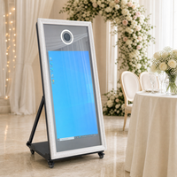 Miroir Photo Booth Personnalisé avec Cadre en Bois, Miroir Intégral en Verre de 70 Pouces, Écran Tactile de 43 Pouces pour Location de Mariages et Fêtes