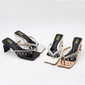 Y nuovi tacchi di strass a punta aperta alla moda <span class=keywords><strong>donna</strong></span> indossano sandali alla moda taglie forti <span class=keywords><strong>42</strong></span> <span class=keywords><strong>scarpe</strong></span> con tacco - Product Image 1