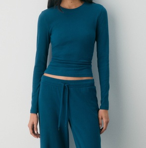 Chemises pour femmes en <span class=keywords><strong>turquoise</strong></span> doux et respirant, col rond transparent, manches longues, couleur unie, chemises à manches longues pour femmes, OEM - Product Image 5