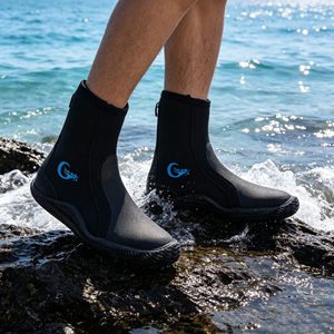Chaussures de plongée 5 mm en néoprène premium, bottes aquatiques antidérapantes avec semelle en caoutchouc pour la plongée, la plongée avec tuba, le surf, la pêche et les sports nautiques - Product Image 4