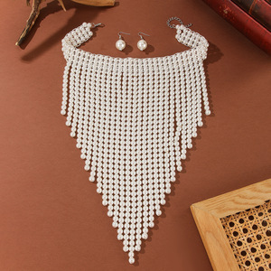 Nueva borla moda clásico collar de perlas de imitación diseño multicapa efecto cascada joyería de capas largas de gama alta - Product Image 3