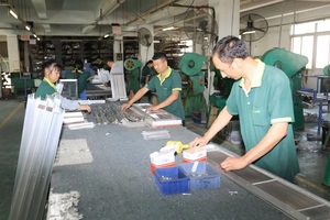 Thiết Kế Hiện Đại Và Chất Lượng Cao Nhôm Thông Tư Tản Nhiệt Vòng Máy Bay Phản Lực Vent Cho Nhà Kho Hội Thảo Và Vườn Ngoài Trời - Product Image 5