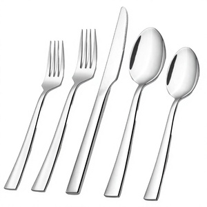 Ensemble de couverts en acier inoxydable poli miroir, style classique, prix abordable, comprenant cuillère à dessert dorée, fourchette, couteau et cuillère à salade pour fête - Product Image 2