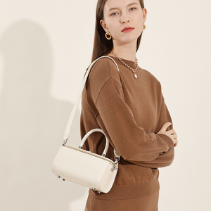 Bolsa de Couro Retro Feminina Atacado OEM/ODM de Alta Qualidade Bolsa de Ombro Transversal para Mulheres Fabricante - Product Image 2