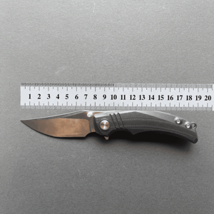 Nuevo Modelo 2026, Cuchillo Plegable de Acero D2 con Mango de G10 Negro Resistente, Cuchillo EDC de Alto Rendimiento con Mecanismo Flipper para Hombre, Personalizable OEM - Product Image 4