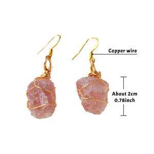 Pendientes Colgantes de Cristal Natural en Bruto con Alambre Dorado para Mujer, Venta al por Mayor - Product Image 2