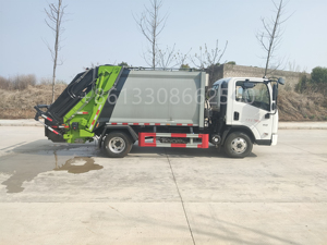 2024 Factory Hot Sale Sinotruk HOWO 4X2 6cbm Compactor Garbage Truck Price - Product Image 4