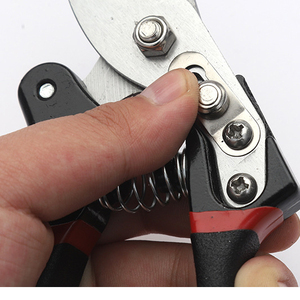 Set di 3 Forbici <span class=keywords><strong>da</strong></span> Potatura in Acciaio, Pieghevoli con Sega, Manico Antiscivolo, per Frutteto, <span class=keywords><strong>Giardino</strong></span> e Uso Domestico - Product Image 5