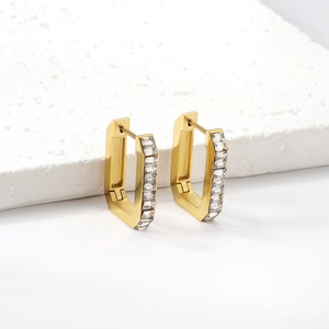 Boucles d'oreilles géométriques tendance en acier inoxydable avec zircon coloré, style Ins, super populaires, en acier inoxydable 18K, vente en gros - Product Image 6
