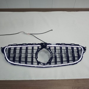 เมอร์เซเดส-เบนซ์ W205 C-Class กระจังหน้า LED รุ่น2015-2018 GT วัสดุ ABS สำหรับเปลี่ยนด้านหน้า - Product Image 4