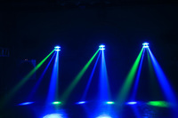 Mini Spider RGBW LED Stage Light DJ Lighting System 8-Eyes Disco Effect Light Bar pour les fêtes et les parcs à thème