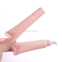 Gloss à lèvres liquide rose clair 10g, tube souple brillant, tube compressible, hydratant, design personnalisé avec chaîne