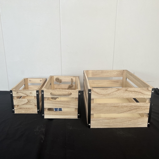 China Manufacturer's Vintage Wooden Storage Crate Eco-Friendly Polished Wood Crates for Crafts and Gifts