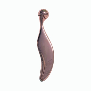 Masajeador Facial de Metal Color Oro Rosa, Tabla Gua Sha con Forma de Delfín y Bola Redonda para el Cuidado de Ojos y Cuello - Product Image 2