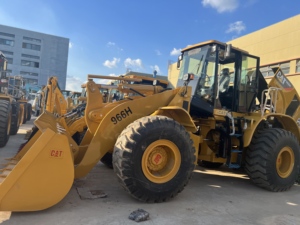 Chargeuse sur pneus CAT 966H d'occasion de qualité supérieure, entièrement inspectée, en bon état, grande benne, puissance élevée, chargeuse sur pneus pour la construction. - Product Image 2