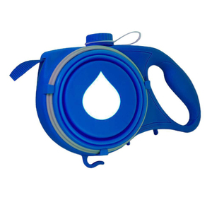 Correa para Mascotas con Botella de Agua Integrada, Correa para Mascotas Portátil Tres en Uno - Product Image 2