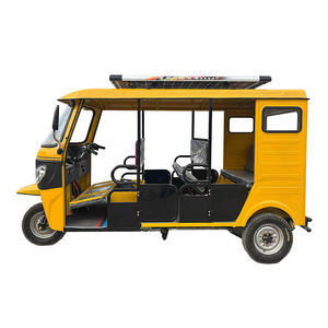 150cc Tuk Tuk Elektrikli 6 Kişilik Yolcu Üç Tekerlekli Motosiklet Kapalı Kabinli - Product Image 1