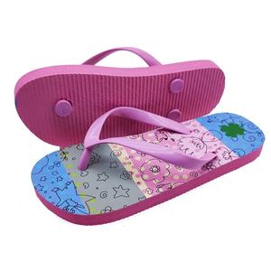 Wholesale Custom Logo Children's Rubber Slippers Lovely Design Anti-Skid Toddler Flip Flops - Product Image 2