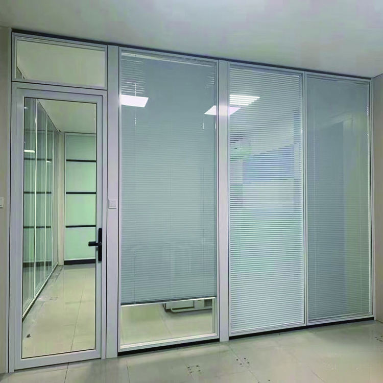 มู่ลี่ในตัว