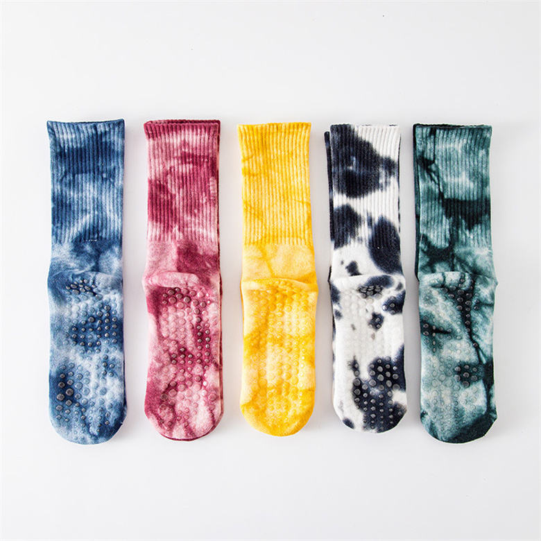 Quality Cotton Tye-Dye Jacquard Embroidery Logo Socks Non-Slip Grip Pilates Yoga for Women Men Trendy Tye-Dye Bulk Fashion Youth