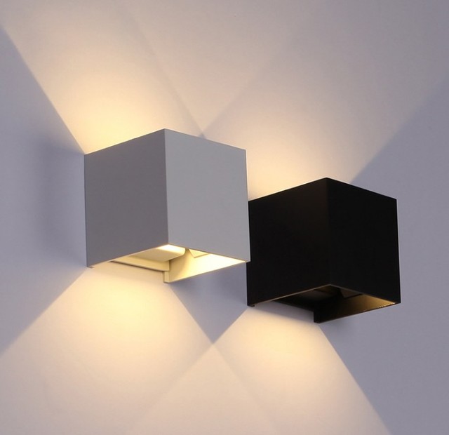 2200k-7000k RGB CCT12V 24v 220V Outdoor LED Wall Lamps Smart up and Down IP65 Wall Light