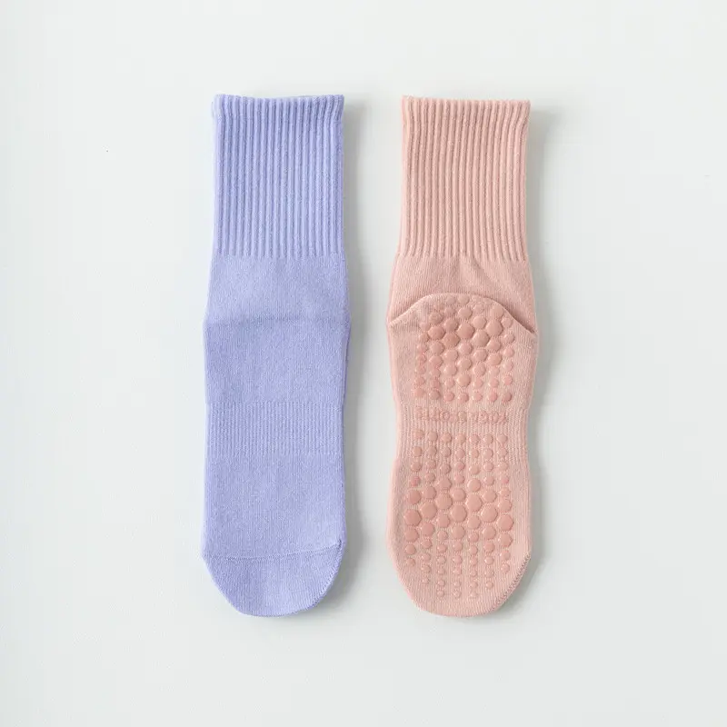 Wholesale non-slip fitness yoga socks simple solid color mid-tube cotton socks outdoor sports running grip Pilates socks
