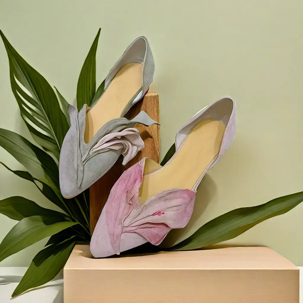 असली साबर चमड़ा महिलाओं के लिए पुष्प नाव करछुल जूते नरम फूल मेमना चमड़ी बैले फ्लैट महिला मोकासिन जूता थोक फैक्टरी