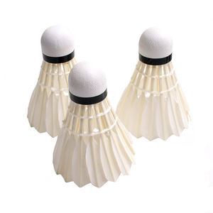 Volants de <span class=keywords><strong>badminton</strong></span> durables de qualité tournoi en plumes de canard ; Pack de 12 pour usage récréatif intérieur/extérieur adulte - Product Image 4