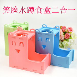 กล่องใส่น้ำและอาหารสัตว์เลี้ยง 2 ใน 1 เครื่องป้อนอัตโนมัติ PVC สำหรับหนูแฮมสเตอร์พร้อมดีไซน์หน้ายิ้มสีทึบทรงสี่เหลี่ยม - Product Image 2