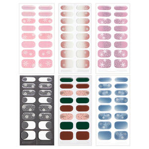 Uñas Postizas de Gel con Purpurina de Primera Calidad, Tema de Copos de Nieve Invernales con Arte 3D de Papá Noel Dorado - Product Image 6