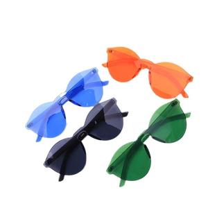 Gafas de Sol Ovaladas Transparentes H2-9803 para Mujer, Protección UV400, Lentes de PC Ligeras Tipo 3, Origen Taizhou - Product Image 3