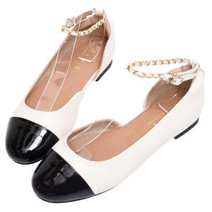 รองเท้าส้นเตี้ย Mary Jane หนังนิ่มมีดีไซน์ให้พอดีกว้าง - Product Image 3