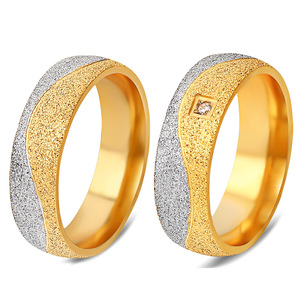 Bagues de couple en acier inoxydable bicolore avec diamants de 6 mm pour femmes, bijoux cadeau - Product Image 1